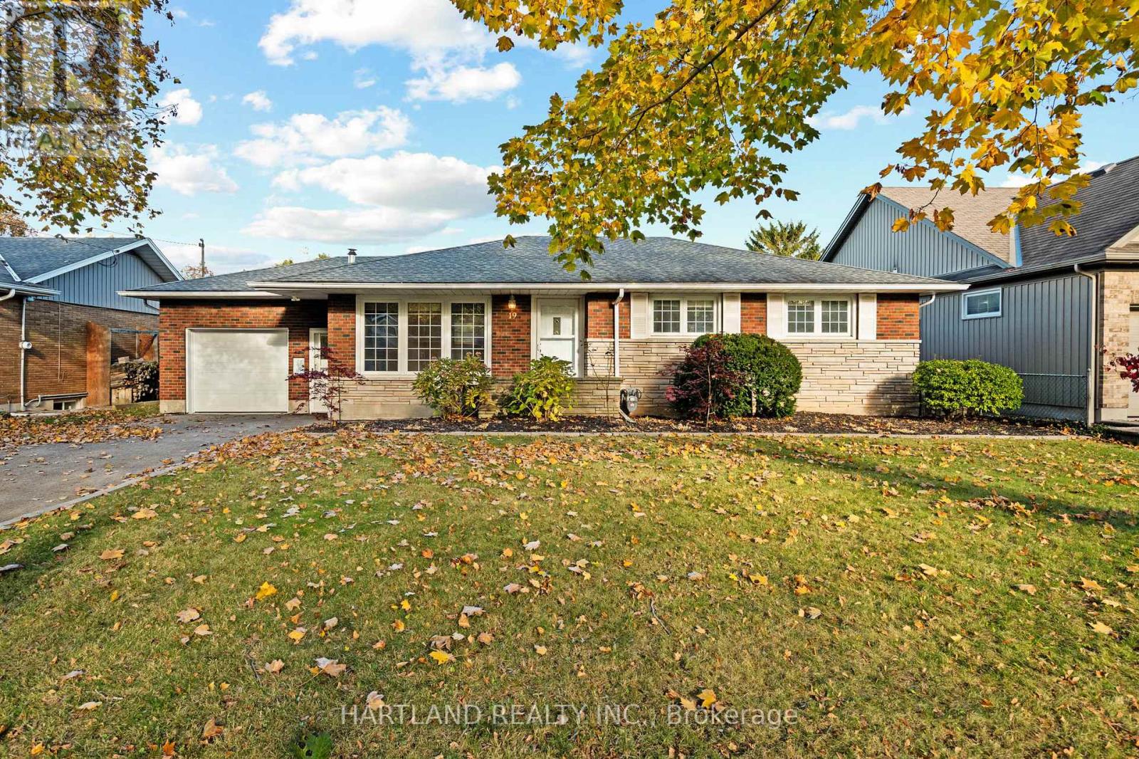 19 Kenworth Drive, St. Catharines, Ontario  L2M 4S4 - Photo 35 - X12514346