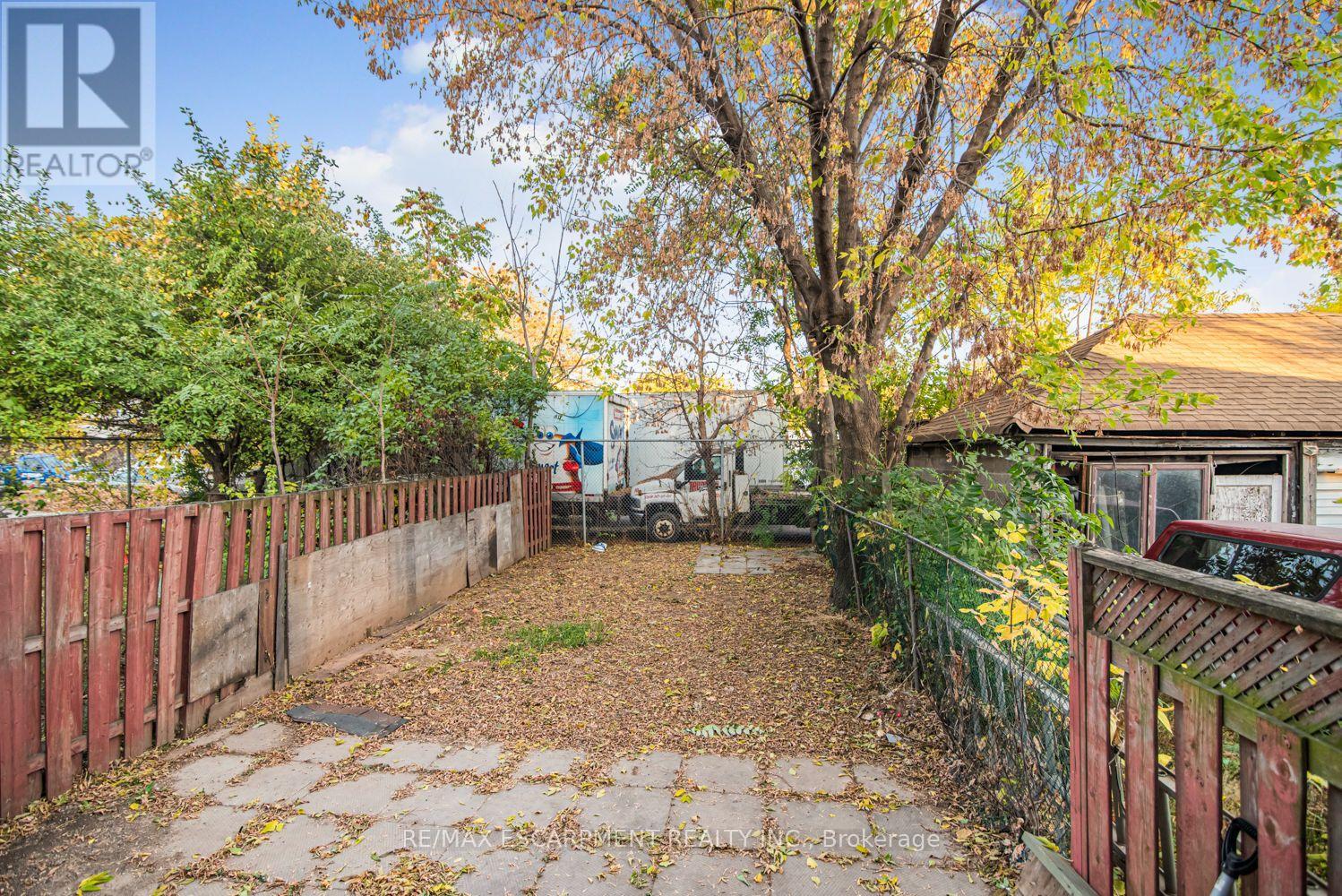 8 Leeds Street, Hamilton, Ontario  L8L 6W8 - Photo 35 - X12514406