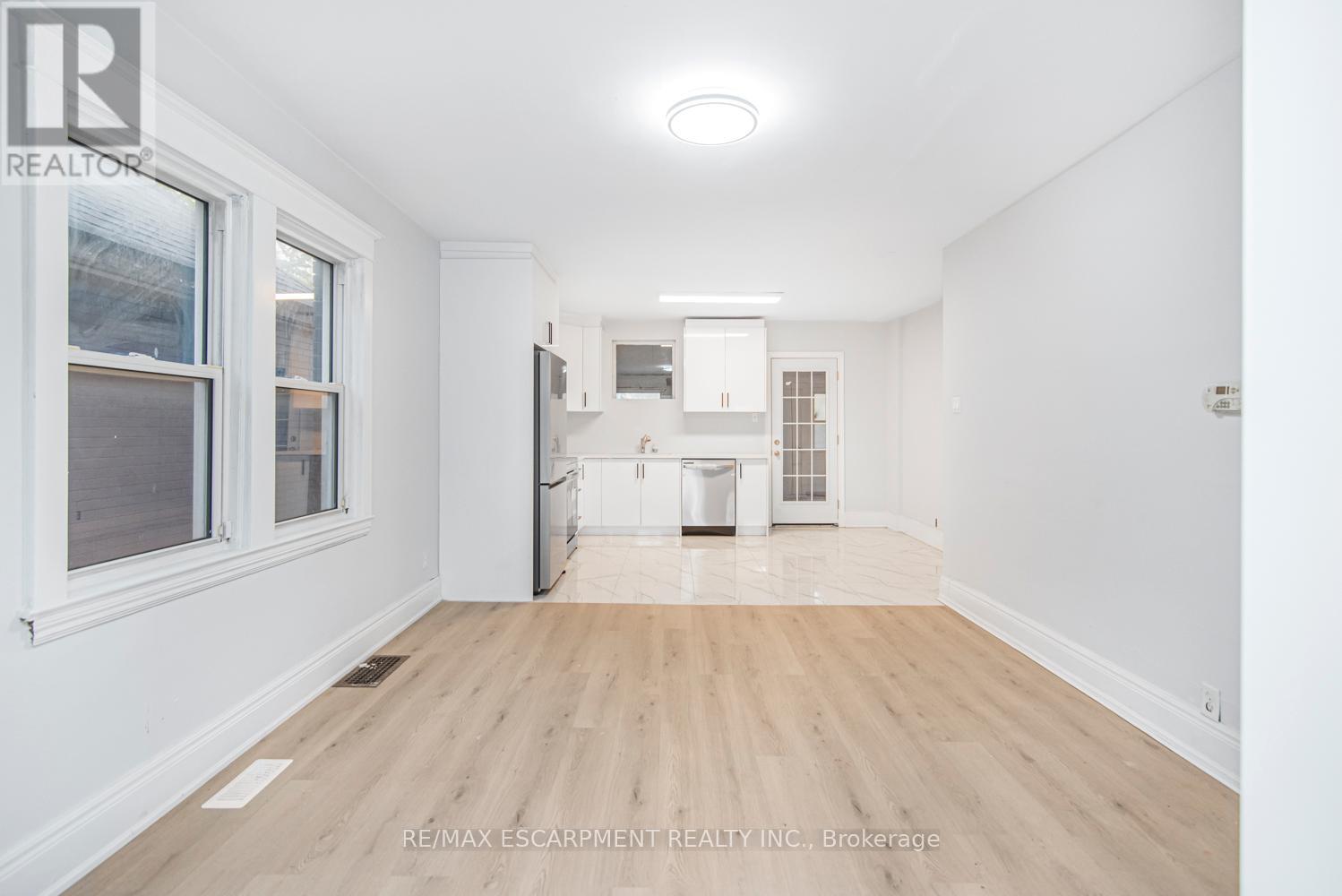 8 Leeds Street, Hamilton, Ontario  L8L 6W8 - Photo 7 - X12514406