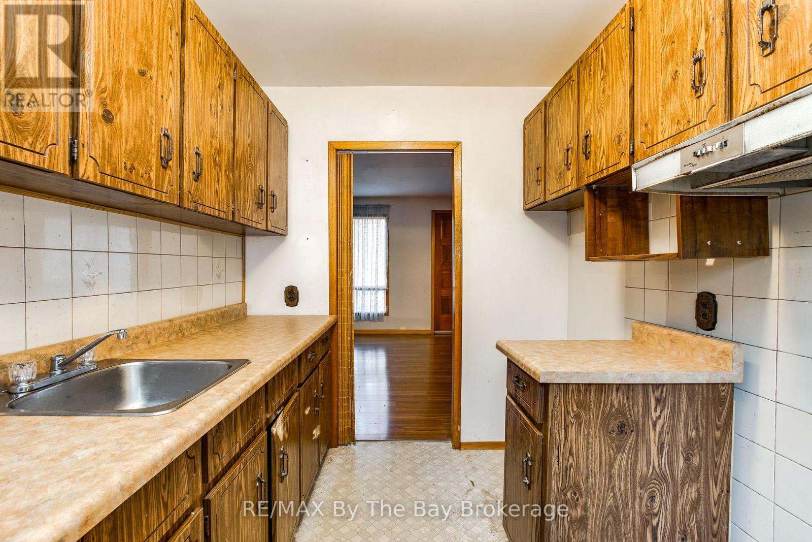 57 Tall Pines Drive, Tiny, Ontario L9M 0H4 - Photo 9 - S12490294