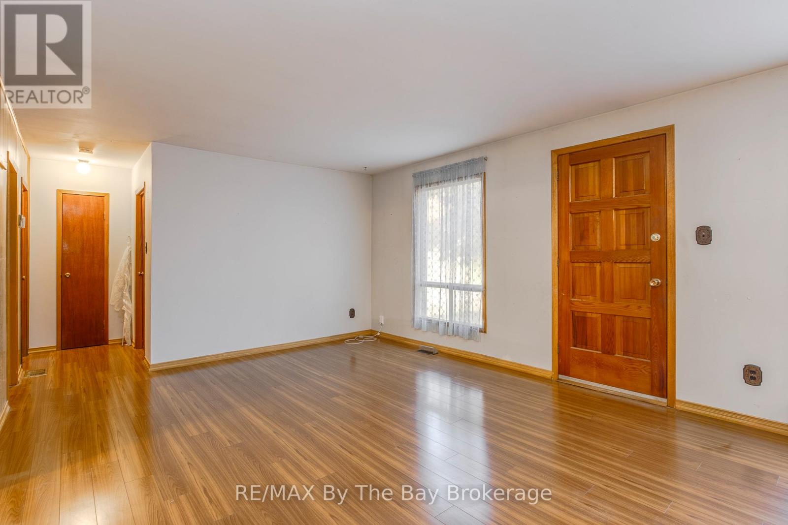 57 Tall Pines Drive, Tiny, Ontario L9M 0H4 - Photo 8 - S12490294