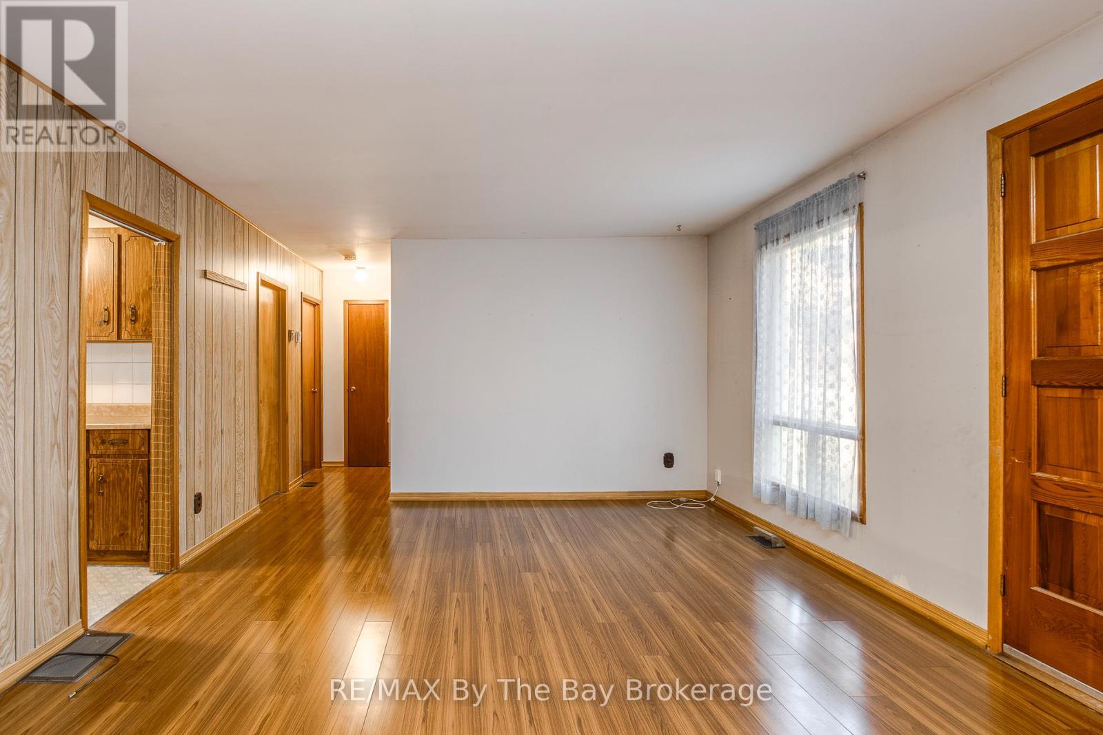 57 Tall Pines Drive, Tiny, Ontario L9M 0H4 - Photo 7 - S12490294