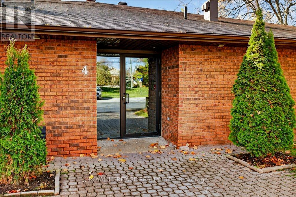 405 - 200 East Street S, Kawartha Lakes, Ontario K0M 1A0 - Photo 4 - X12368523