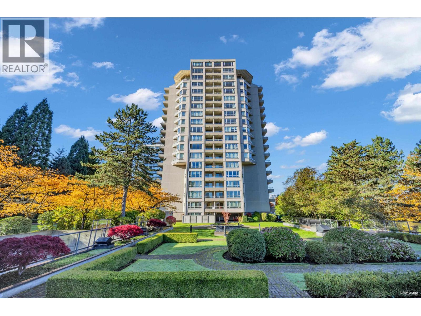 1807 6070 MCMURRAY AVENUE, Burnaby, British Columbia