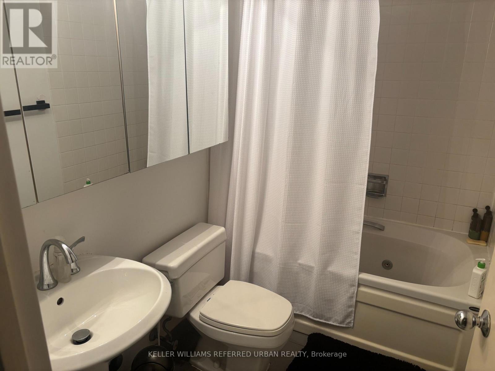 1703 - 1055 Bay Street, Toronto, Ontario  M5S 3A3 - Photo 9 - C12514570