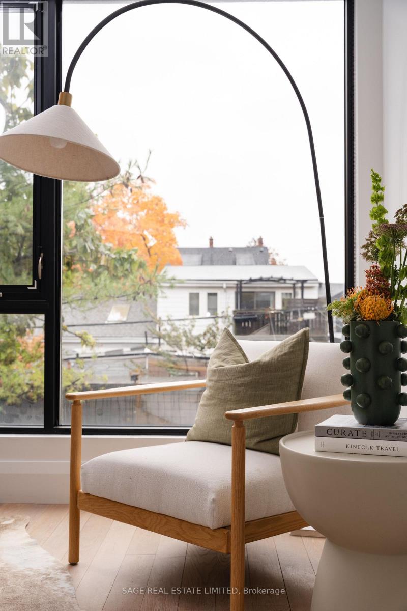 110b Palmerston Avenue, Toronto, Ontario  M6J 1J1 - Photo 10 - C12514614