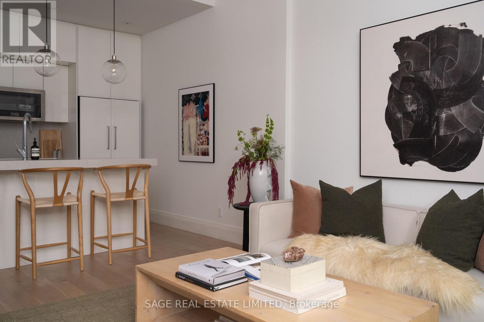 110b Palmerston Avenue, Toronto, Ontario  M6J 1J1 - Photo 5 - C12514614