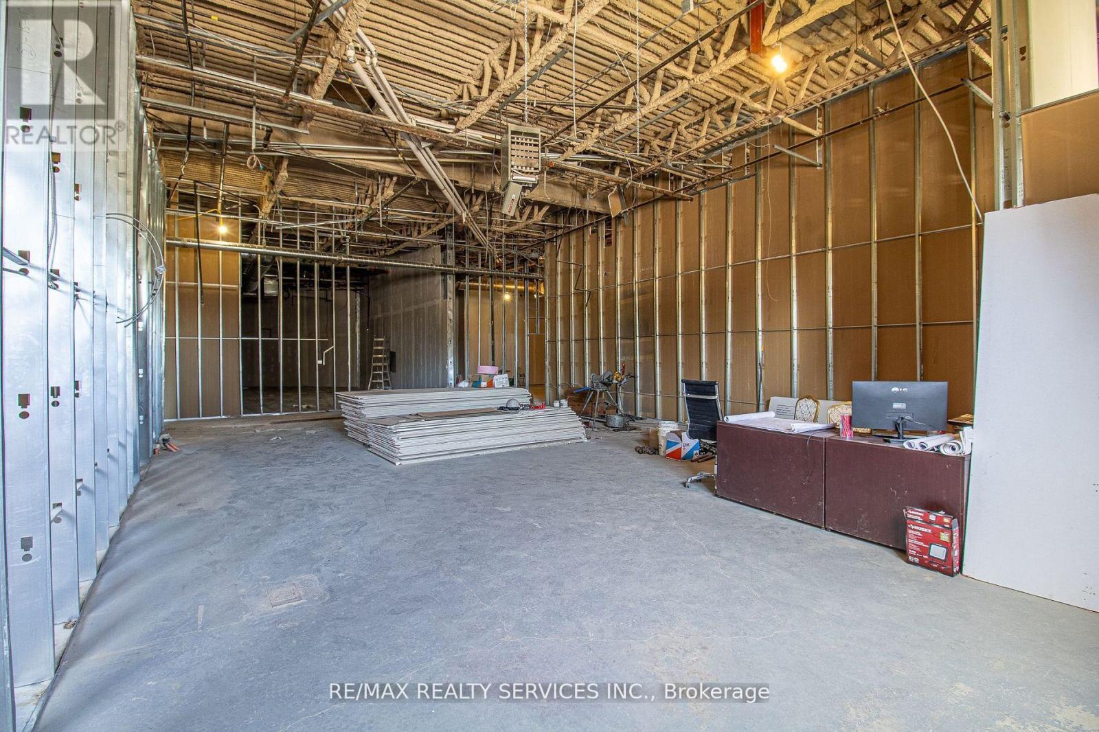 9 - 30 DEAN PARK ROAD, Toronto, Ontario