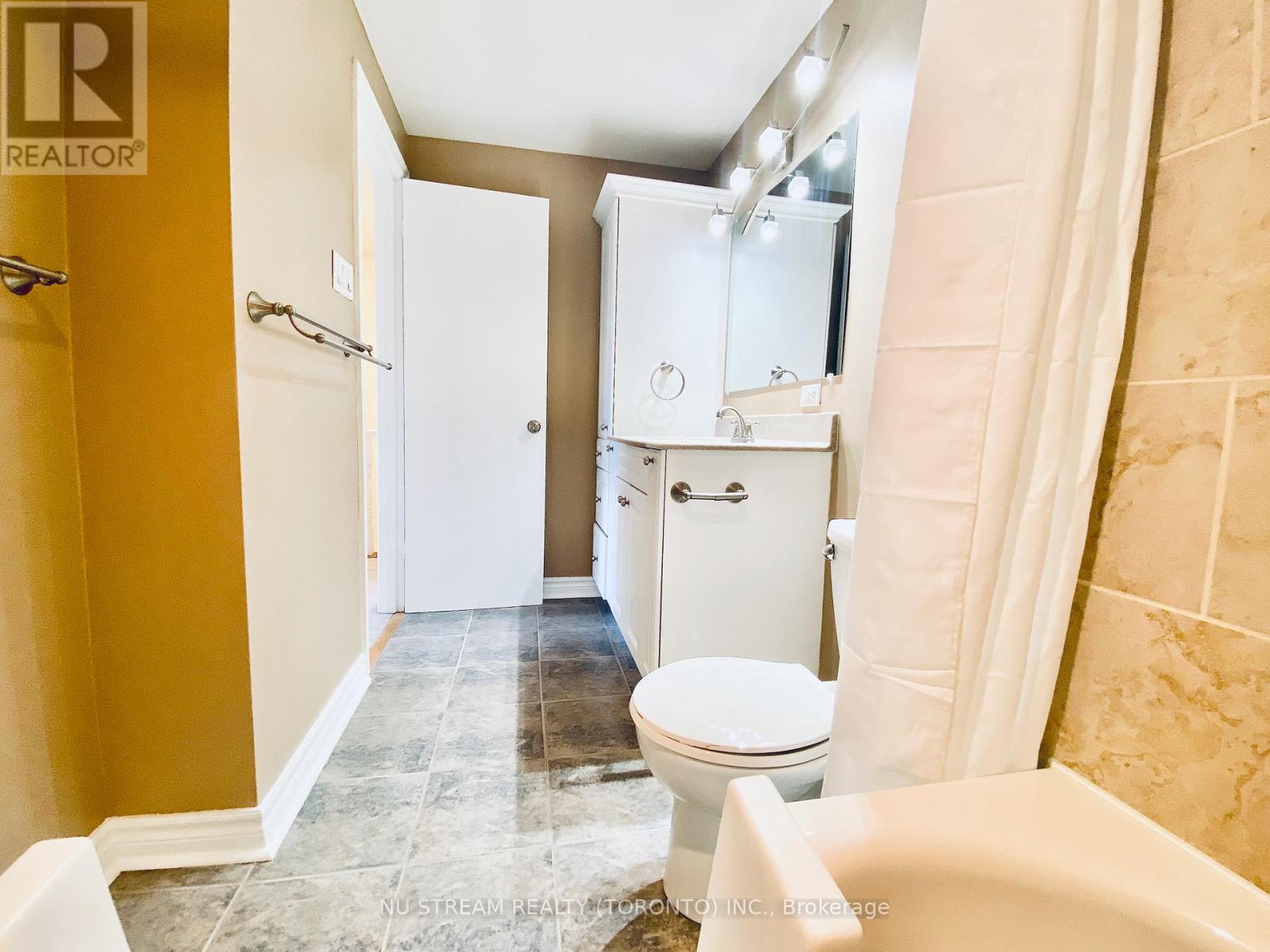 2 - 2020 Pharmacy Avenue, Toronto, Ontario  M1T 1H8 - Photo 17 - E12514608