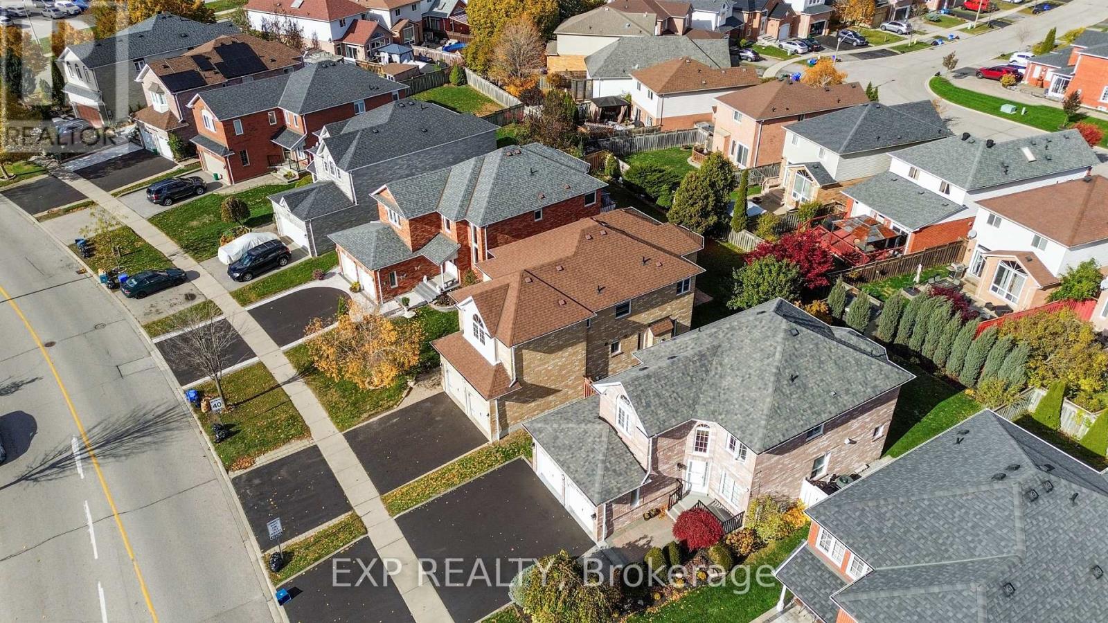 8 Kerrison Drive W, Ajax, Ontario  L1Z 1K1 - Photo 3 - E12514658