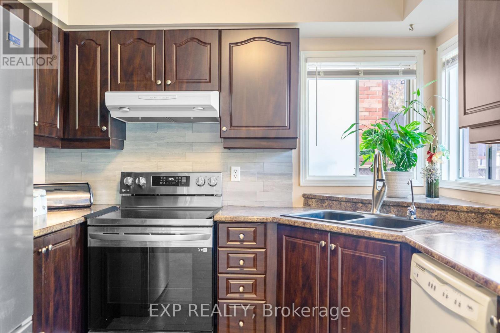 8 Kerrison Drive W, Ajax, Ontario  L1Z 1K1 - Photo 35 - E12514658