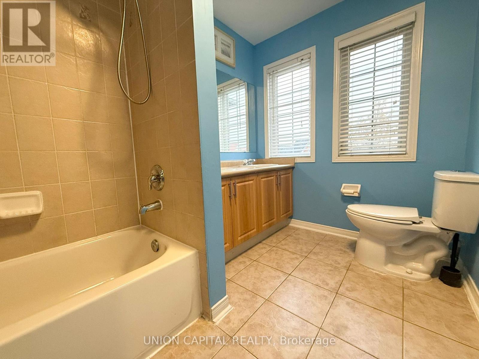 92 Guinevere Road, Markham, Ontario  L3S 4V2 - Photo 26 - N12452672