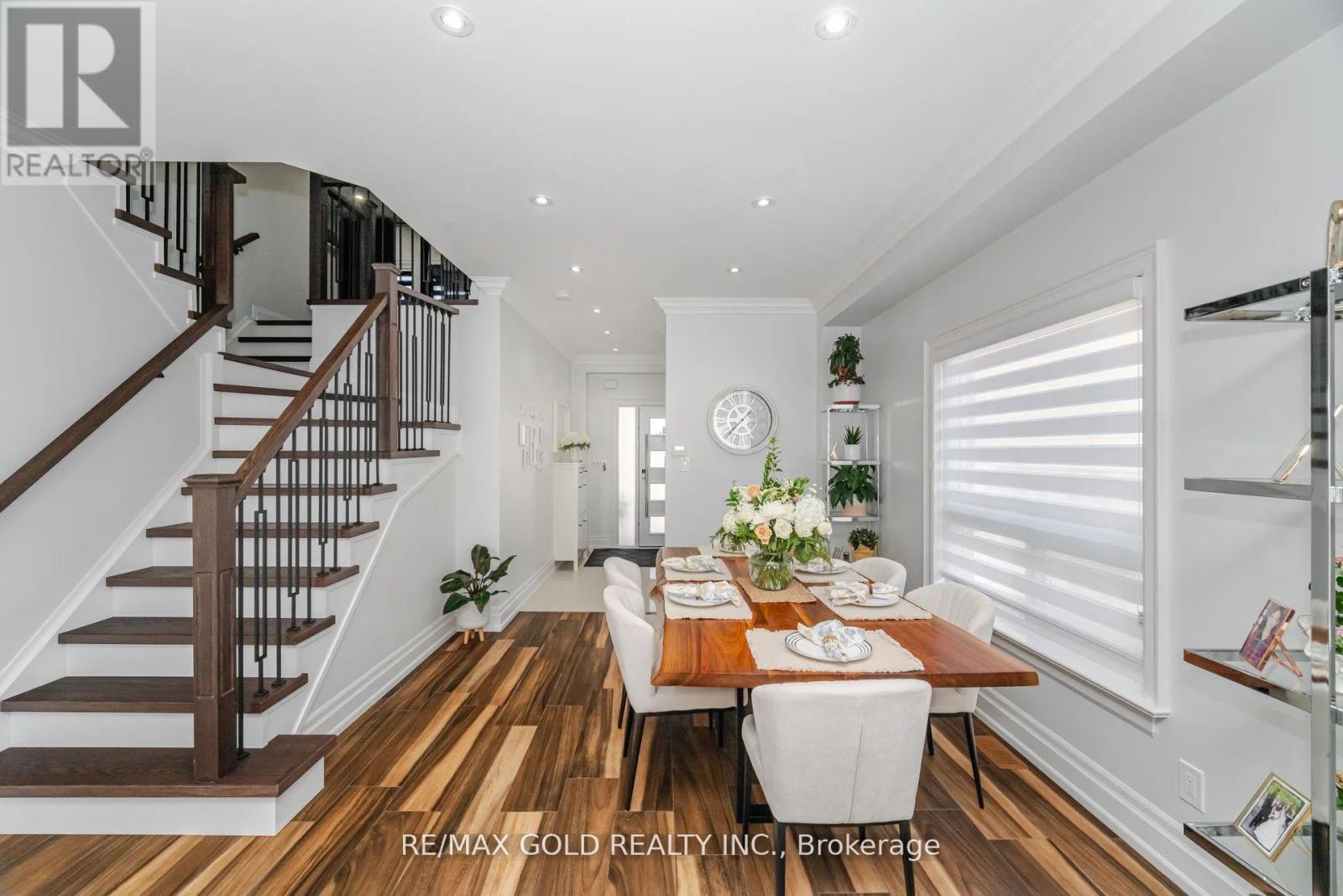 10 Cloverlawn Street, Brampton, Ontario  L7A 3X5 - Photo 4 - W12495784