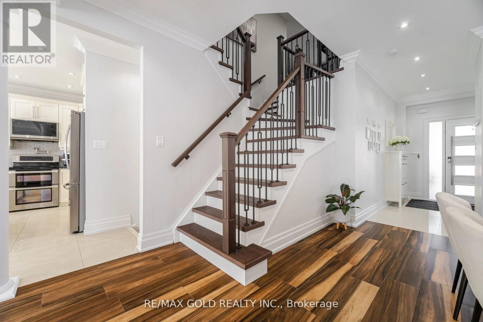 10 Cloverlawn Street, Brampton, Ontario  L7A 3X5 - Photo 15 - W12495784