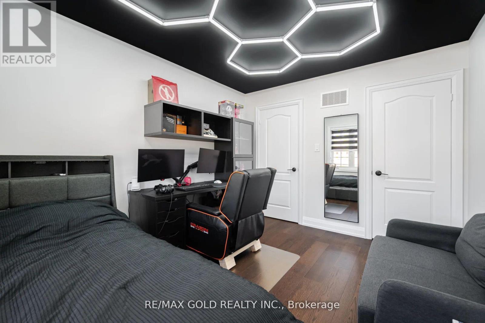 10 Cloverlawn Street, Brampton, Ontario  L7A 3X5 - Photo 24 - W12495784