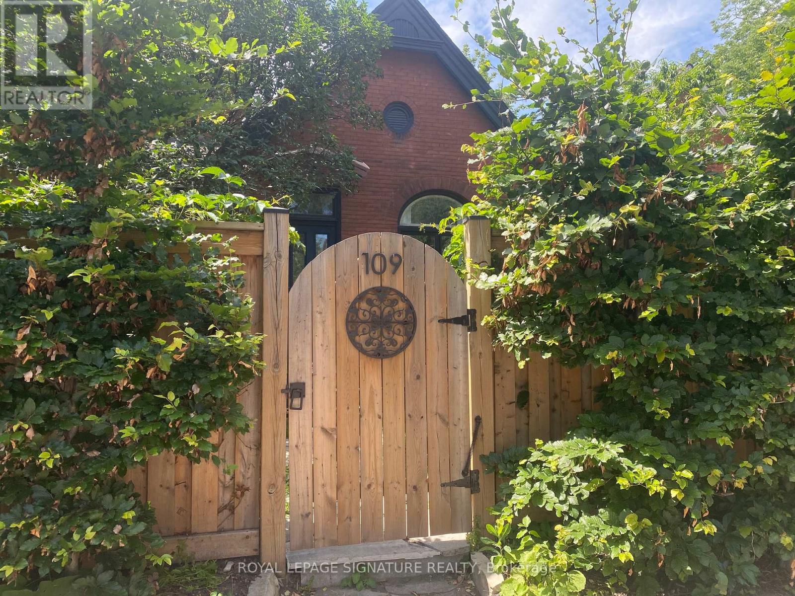 109 Charlton Avenue N, Hamilton, Ontario  L8P 2C5 - Photo 16 - X12514110