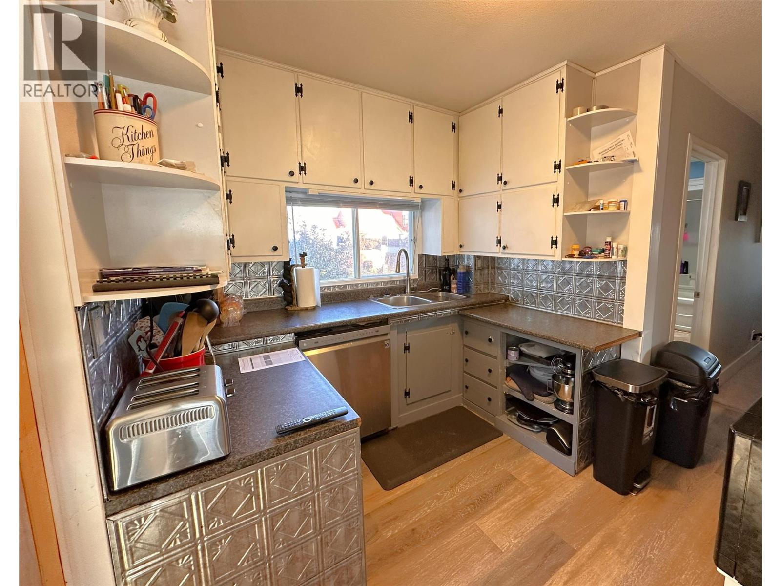 230 Cranbrook Street, Kimberley, British Columbia V1A 2P1 - Photo 4 - 10367618