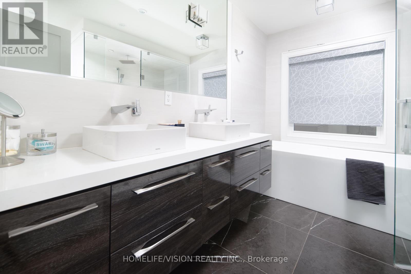 378 Manor Road E, Toronto, Ontario M4S 1S2 - Photo 19 - C12461383