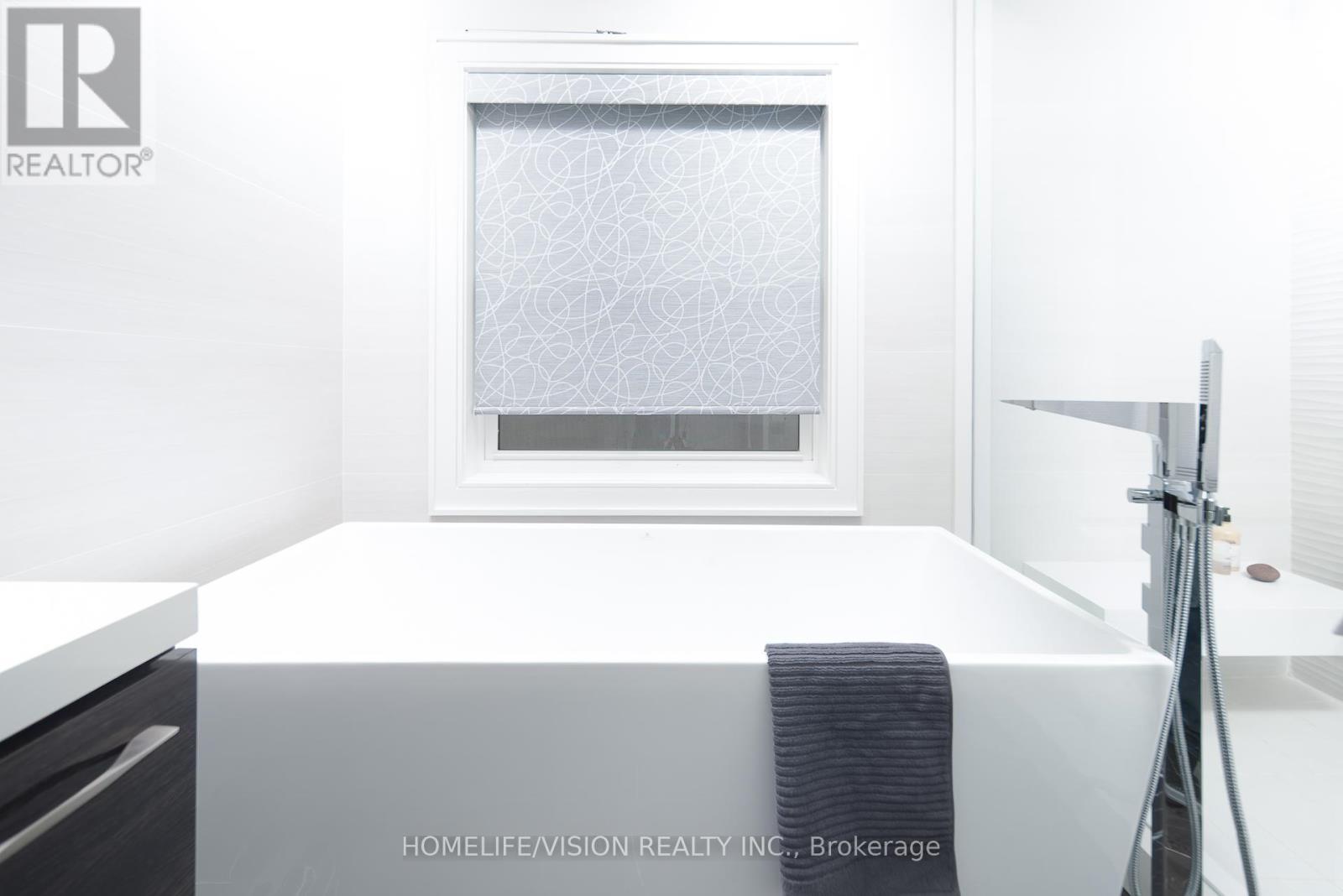 378 Manor Road E, Toronto, Ontario M4S 1S2 - Photo 21 - C12461383