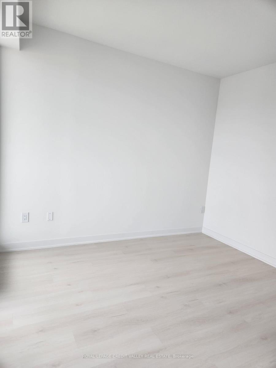 3502 - 3900 Confederation Parkway E, Mississauga, Ontario  L5B 0M3 - Photo 10 - W12488790