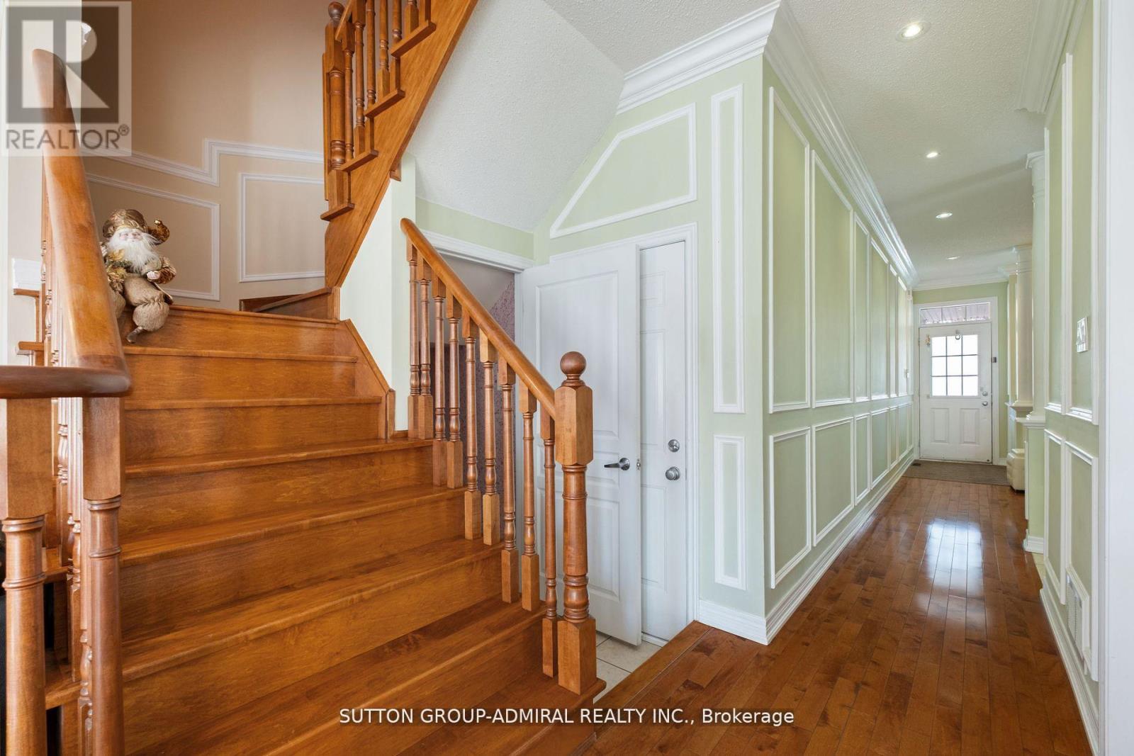 11 Thistle Avenue, Richmond Hill, Ontario  L4E 0B6 - Photo 12 - N12514454