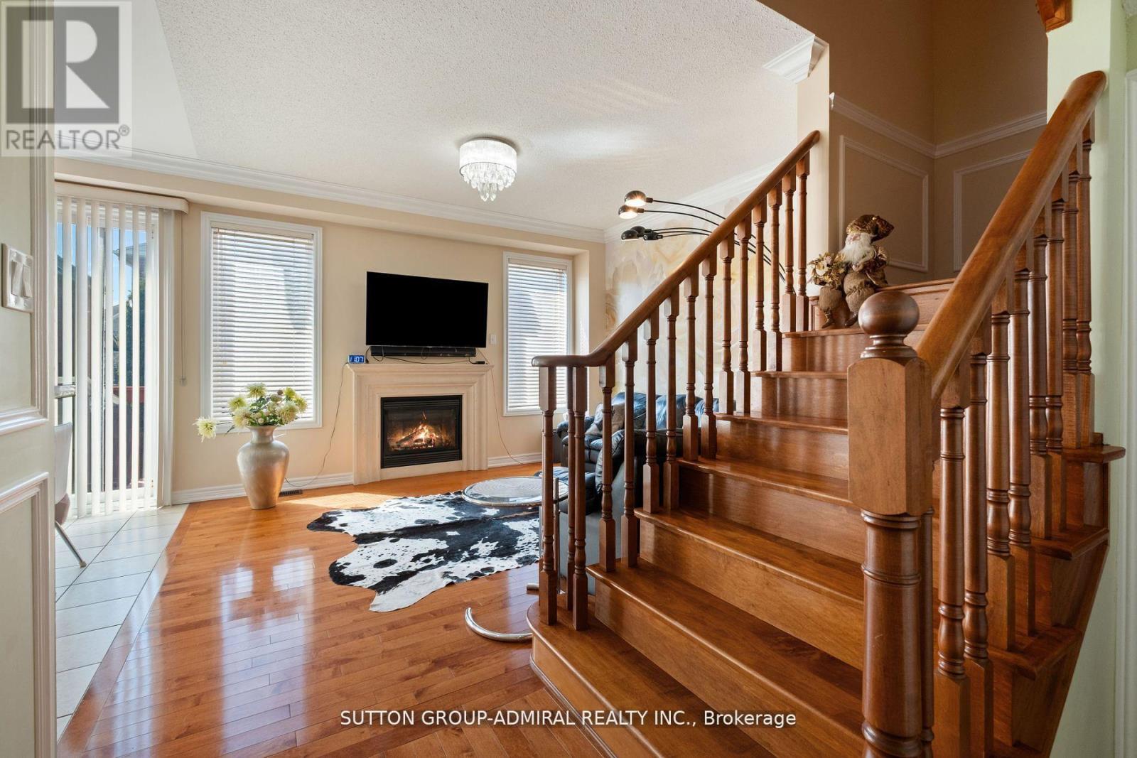 11 Thistle Avenue, Richmond Hill, Ontario  L4E 0B6 - Photo 13 - N12514454