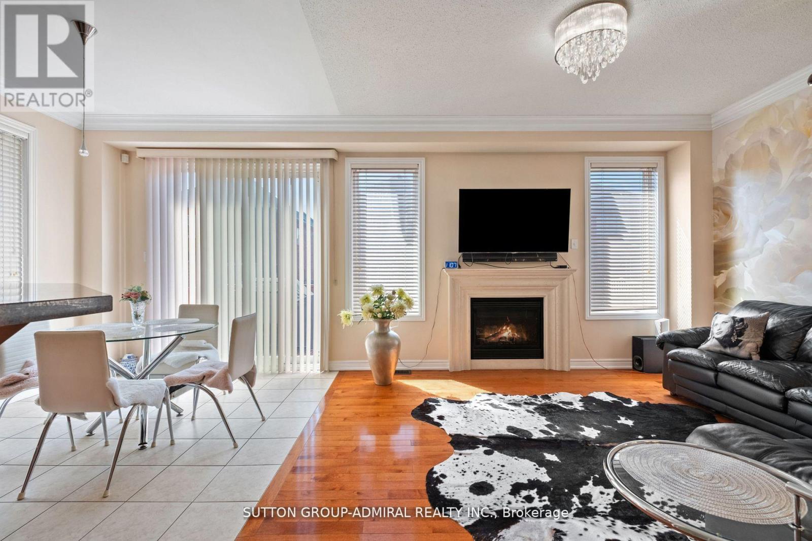 11 Thistle Avenue, Richmond Hill, Ontario  L4E 0B6 - Photo 14 - N12514454