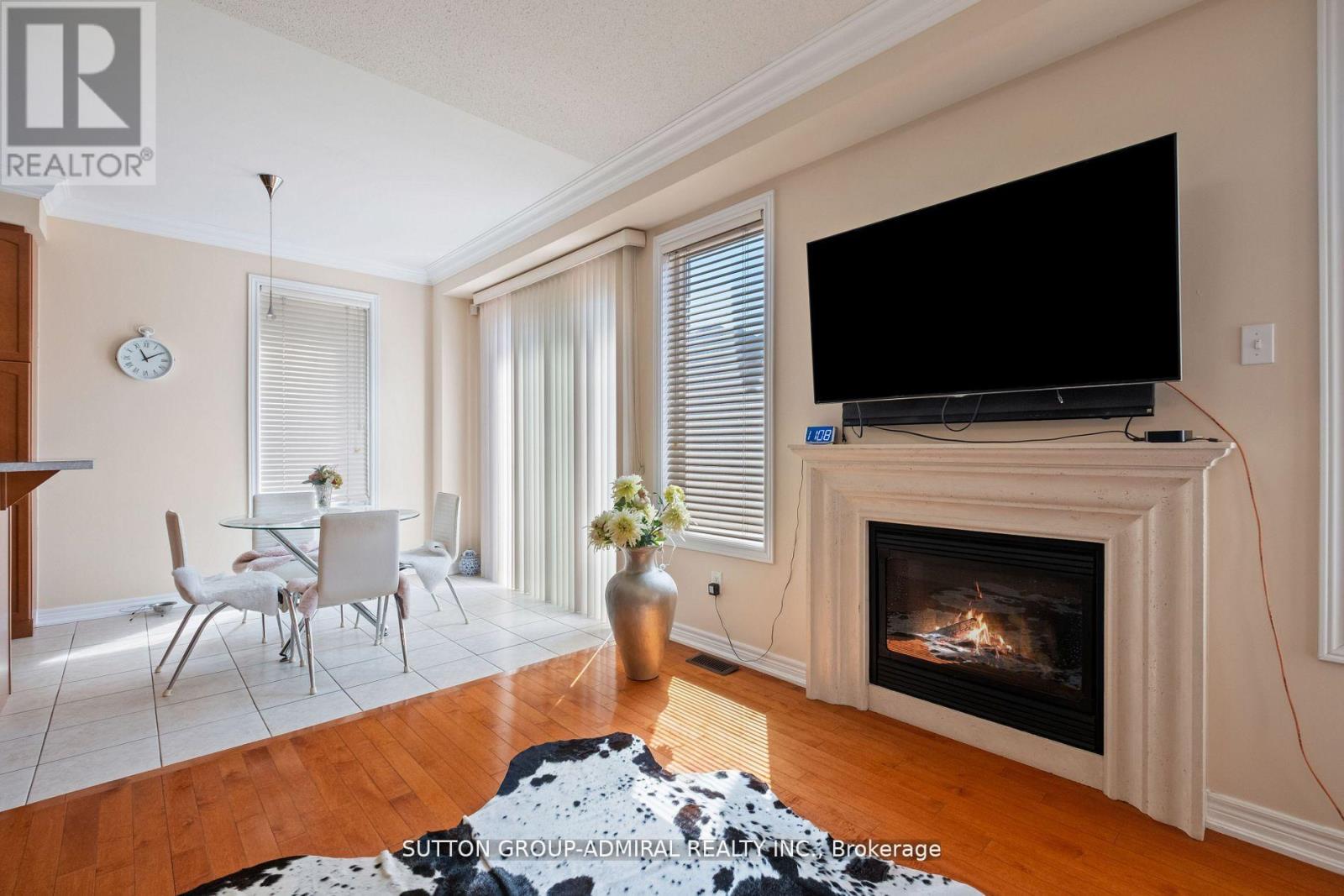 11 Thistle Avenue, Richmond Hill, Ontario  L4E 0B6 - Photo 18 - N12514454