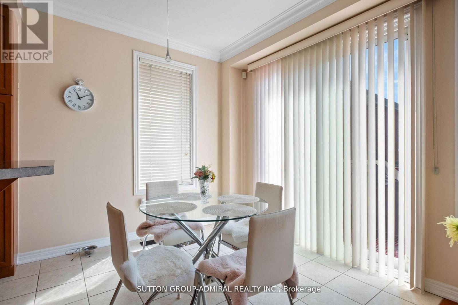 11 Thistle Avenue, Richmond Hill, Ontario  L4E 0B6 - Photo 19 - N12514454