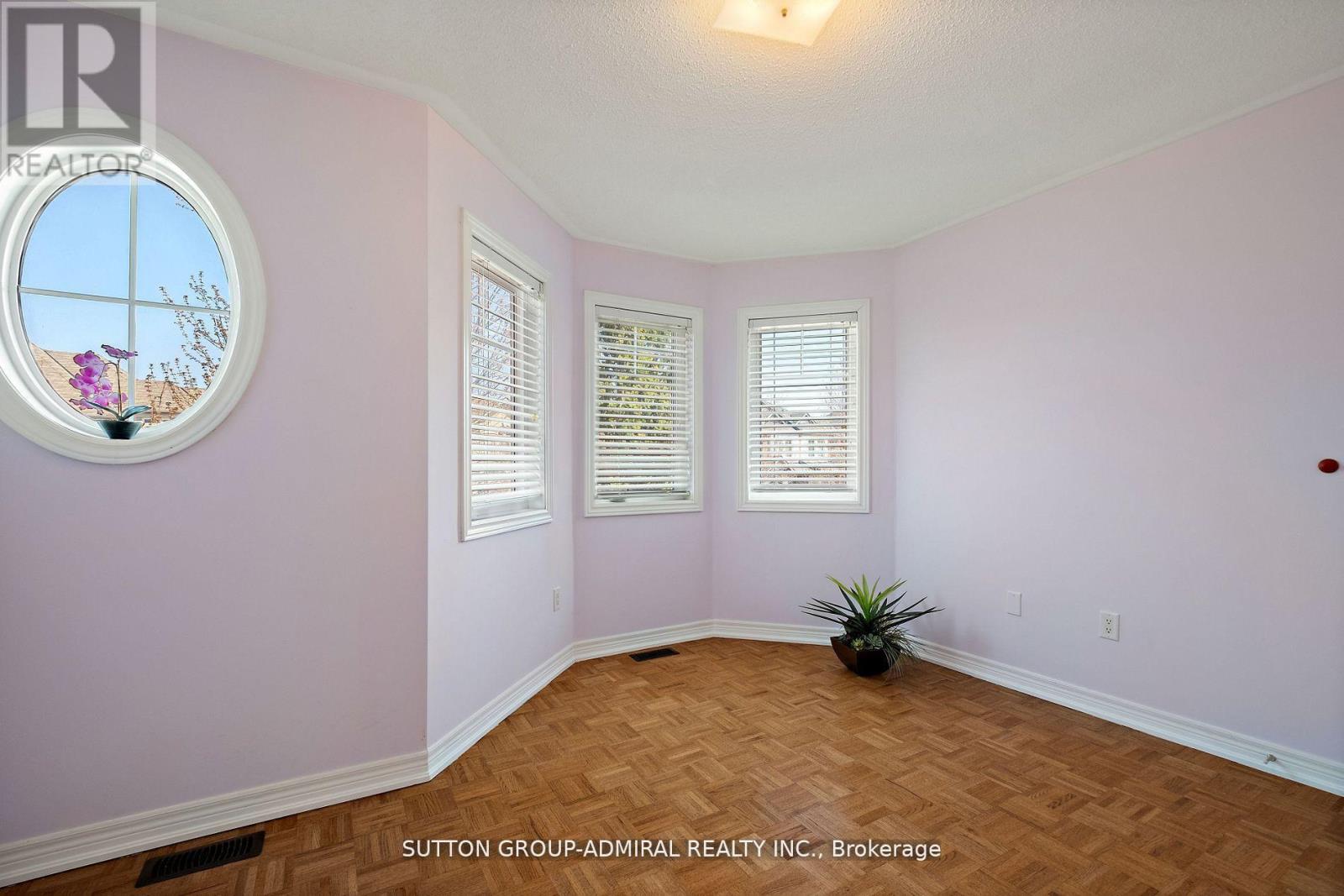 11 Thistle Avenue, Richmond Hill, Ontario  L4E 0B6 - Photo 25 - N12514454