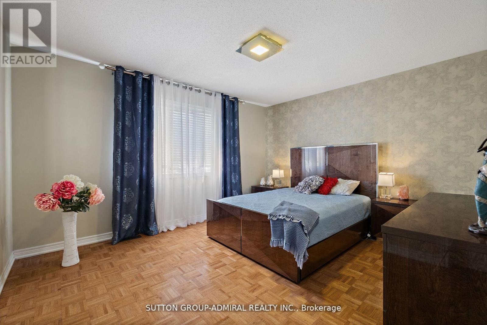 11 Thistle Avenue, Richmond Hill, Ontario  L4E 0B6 - Photo 29 - N12514454