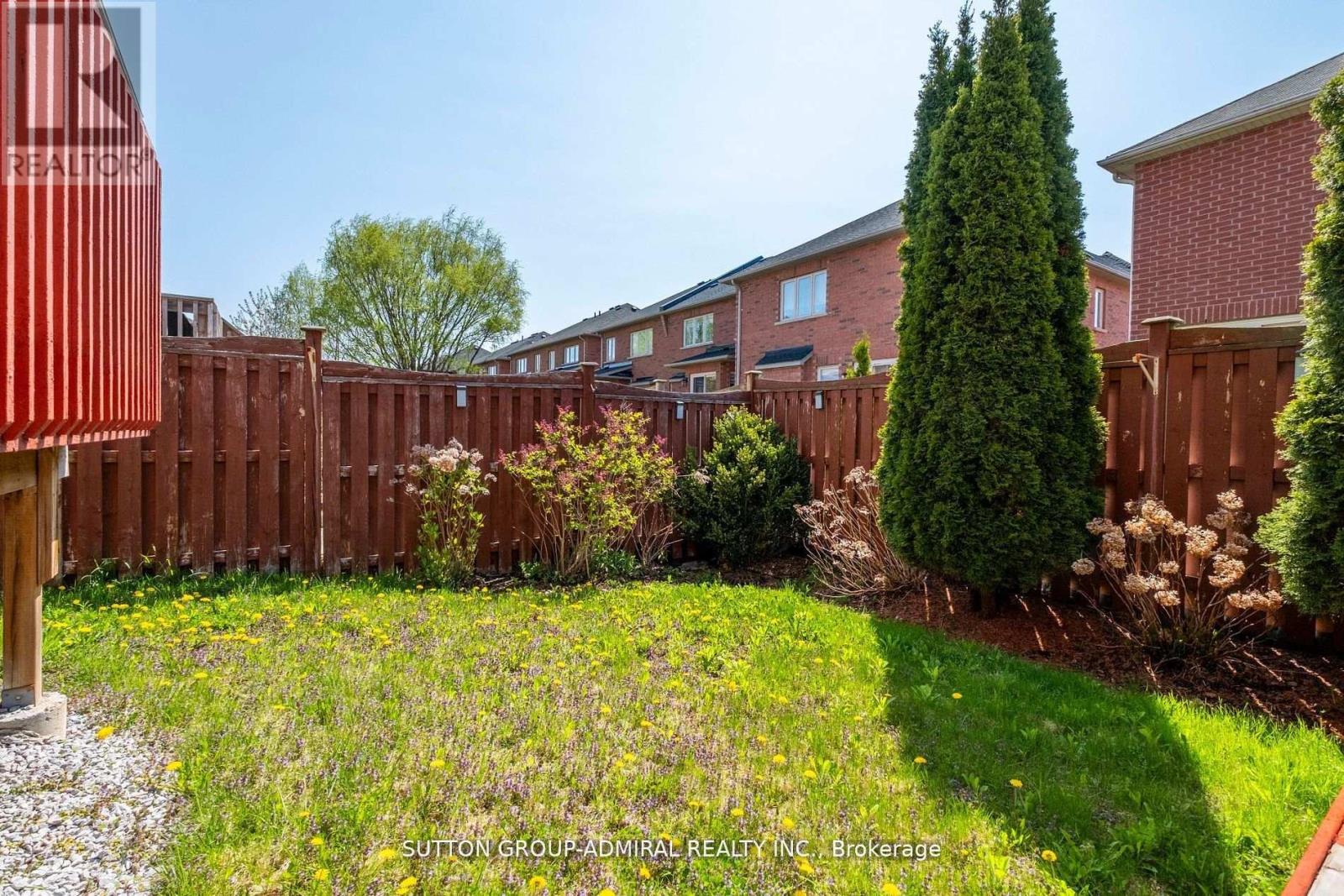 11 Thistle Avenue, Richmond Hill, Ontario  L4E 0B6 - Photo 39 - N12514454