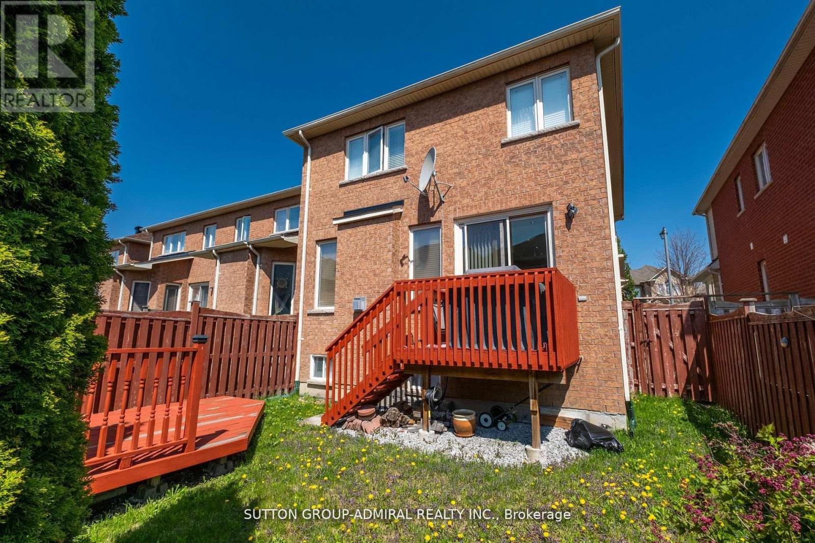 11 Thistle Avenue, Richmond Hill, Ontario  L4E 0B6 - Photo 40 - N12514454