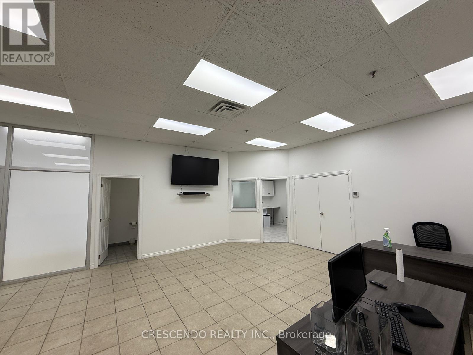 10 - 259 Edgeley Boulevard, Vaughan, Ontario  L4K 3Y4 - Photo 5 - N12514502