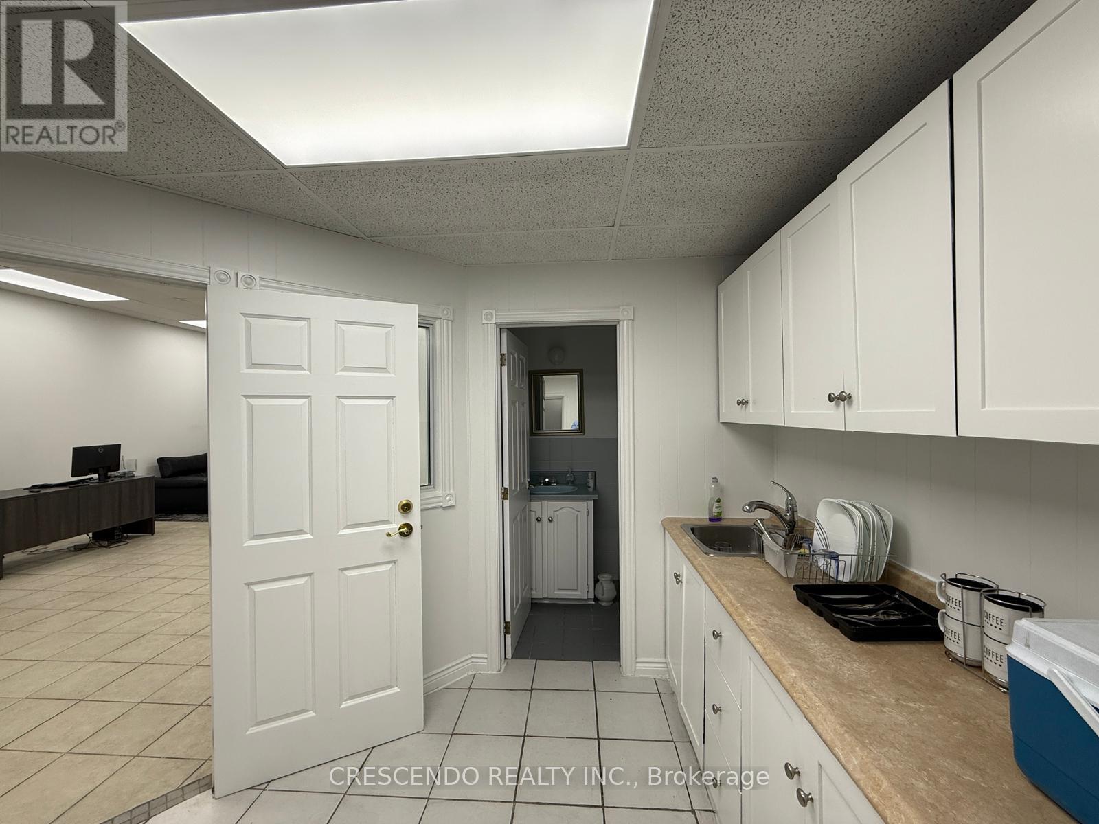 10 - 259 Edgeley Boulevard, Vaughan, Ontario  L4K 3Y4 - Photo 7 - N12514502