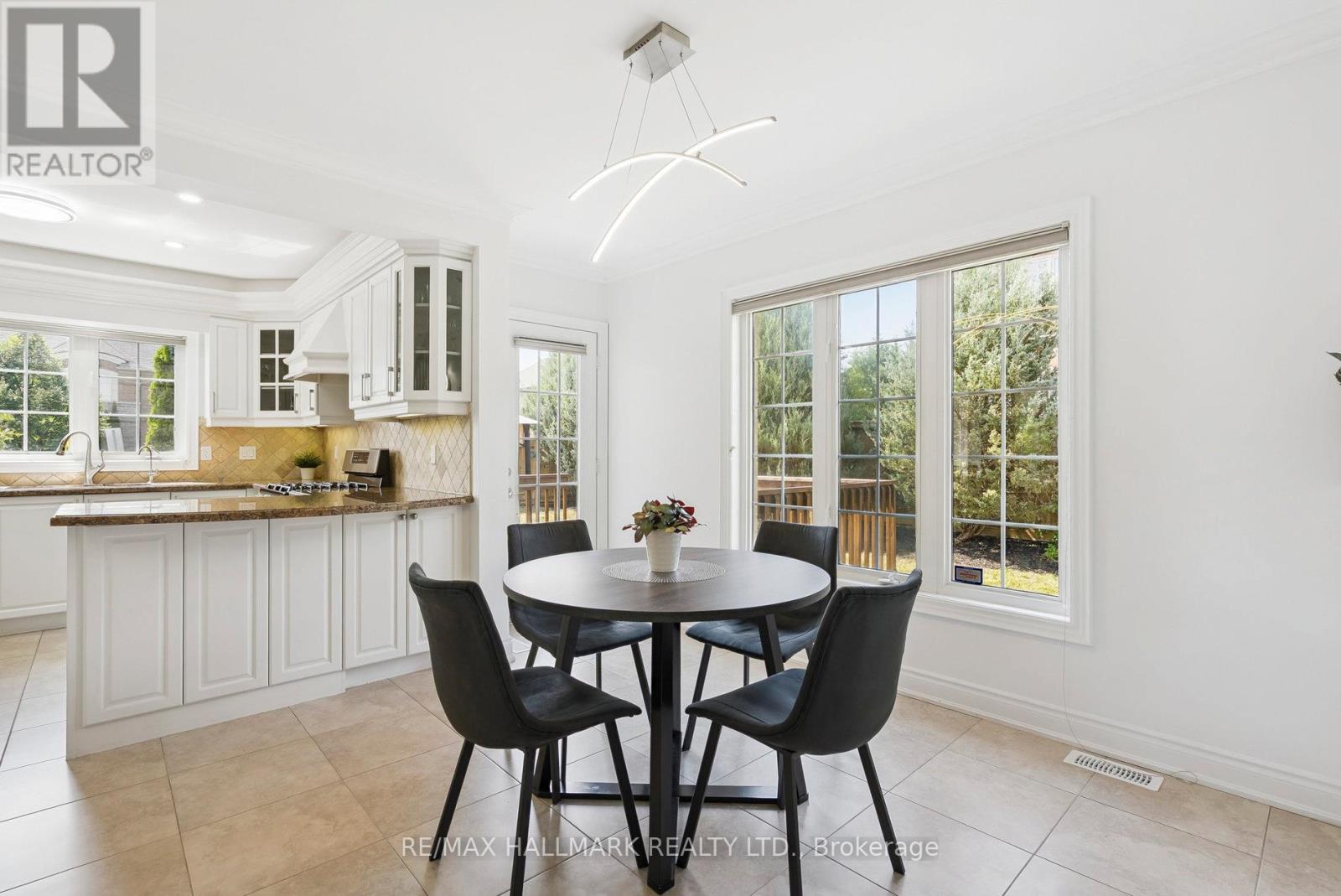 197 Aspenwood Drive, Newmarket, Ontario  L3X 2X4 - Photo 15 - N12514520