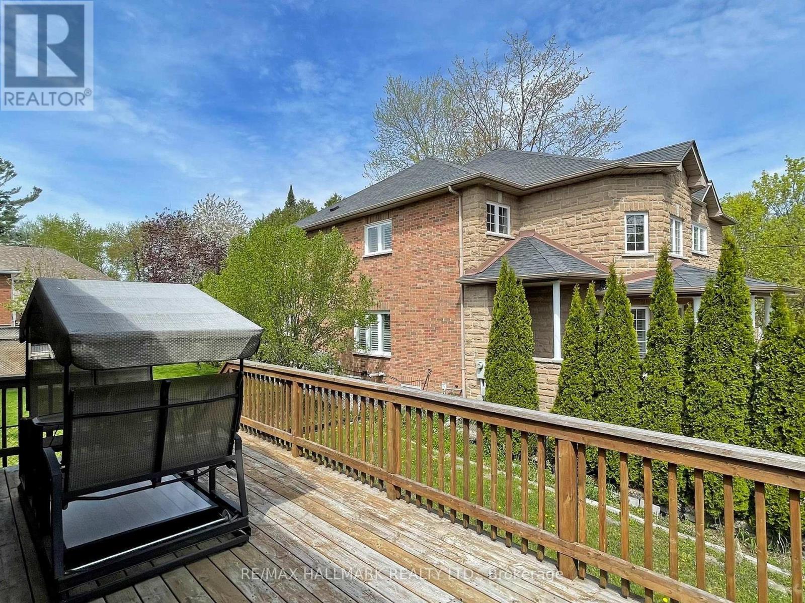 2 Snively Street, Richmond Hill, Ontario  L4E 3E7 - Photo 12 - N12514560