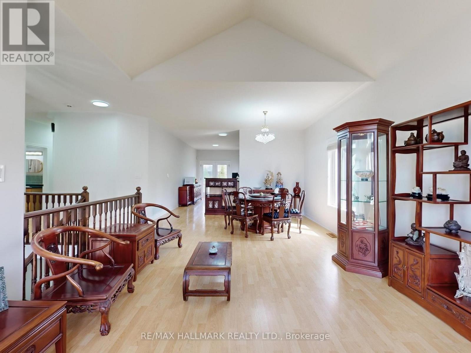 2 Snively Street, Richmond Hill, Ontario  L4E 3E7 - Photo 6 - N12514560