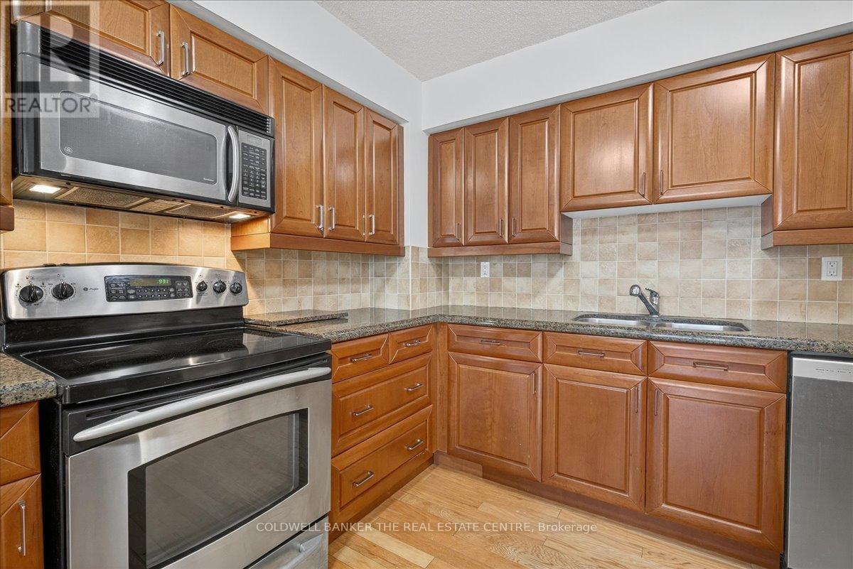 702 - 20 William Roe Boulevard, Newmarket, Ontario  L3Y 5V6 - Photo 10 - N12514588