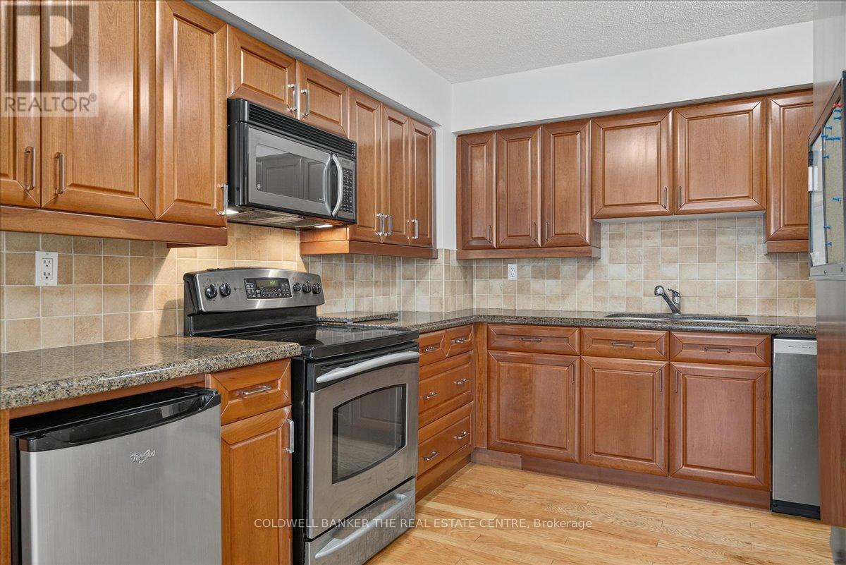 702 - 20 William Roe Boulevard, Newmarket, Ontario  L3Y 5V6 - Photo 11 - N12514588