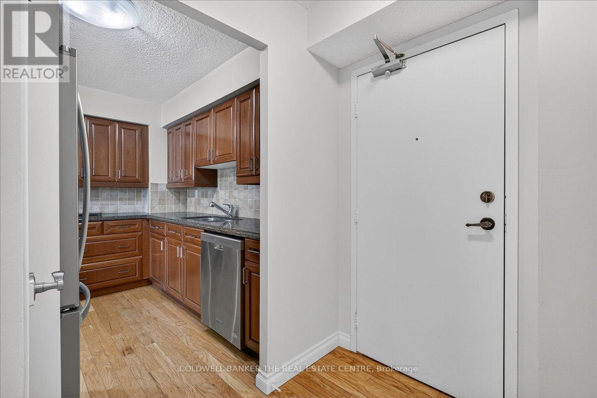 702 - 20 William Roe Boulevard, Newmarket, Ontario  L3Y 5V6 - Photo 12 - N12514588