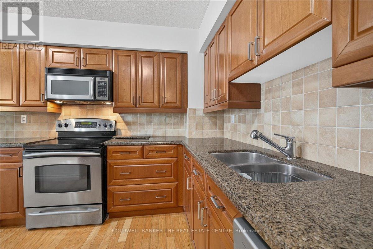 702 - 20 William Roe Boulevard, Newmarket, Ontario  L3Y 5V6 - Photo 13 - N12514588