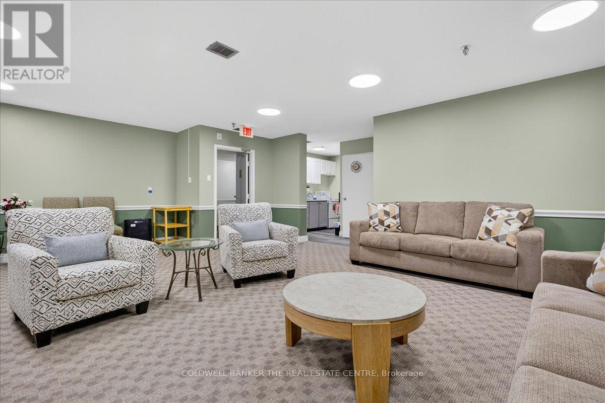 702 - 20 William Roe Boulevard, Newmarket, Ontario  L3Y 5V6 - Photo 36 - N12514588