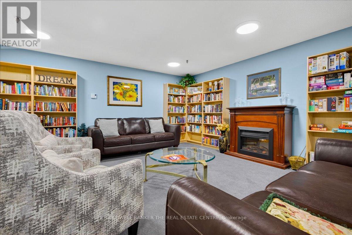 702 - 20 William Roe Boulevard, Newmarket, Ontario  L3Y 5V6 - Photo 39 - N12514588