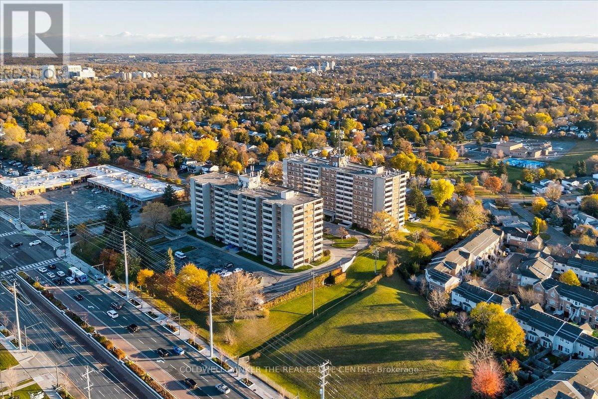 702 - 20 William Roe Boulevard, Newmarket, Ontario  L3Y 5V6 - Photo 4 - N12514588