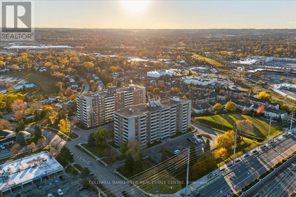 702 - 20 William Roe Boulevard, Newmarket, Ontario  L3Y 5V6 - Photo 5 - N12514588