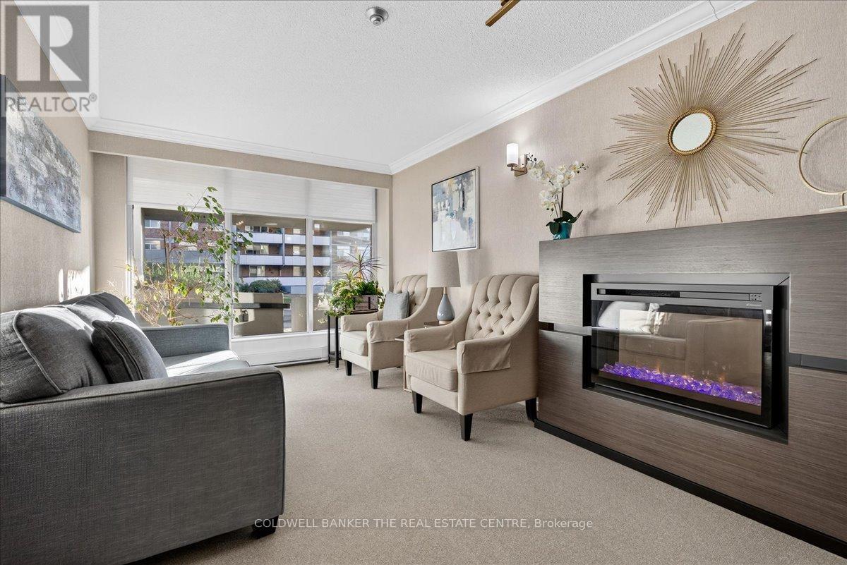 702 - 20 William Roe Boulevard, Newmarket, Ontario  L3Y 5V6 - Photo 7 - N12514588