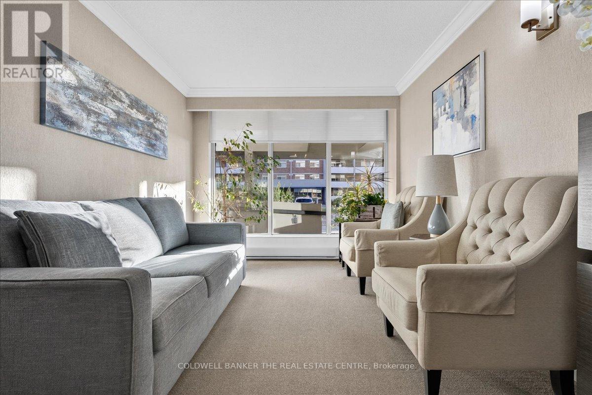 702 - 20 William Roe Boulevard, Newmarket, Ontario  L3Y 5V6 - Photo 8 - N12514588