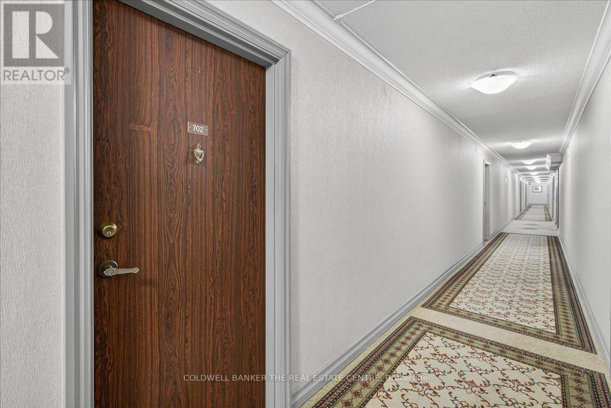 702 - 20 William Roe Boulevard, Newmarket, Ontario  L3Y 5V6 - Photo 9 - N12514588