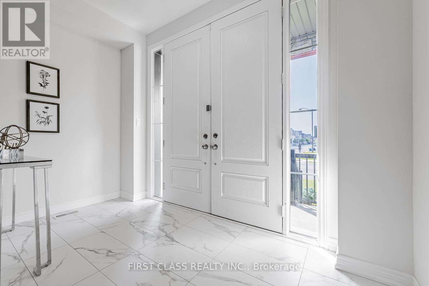 38 Hewison Avenue, Richmond Hill, Ontario  L4S 0J1 - Photo 3 - N12514620